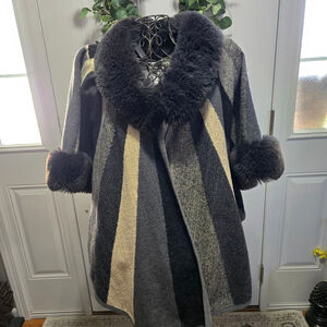 Women's Mintee 16 Striped Faux Fur Trim Cape Gray Beige